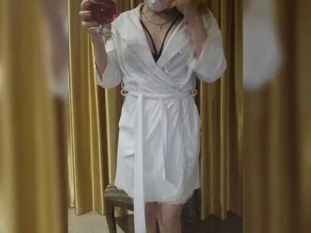 --Lika-- from BongaCams