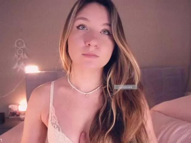 alyyyson from BongaCams