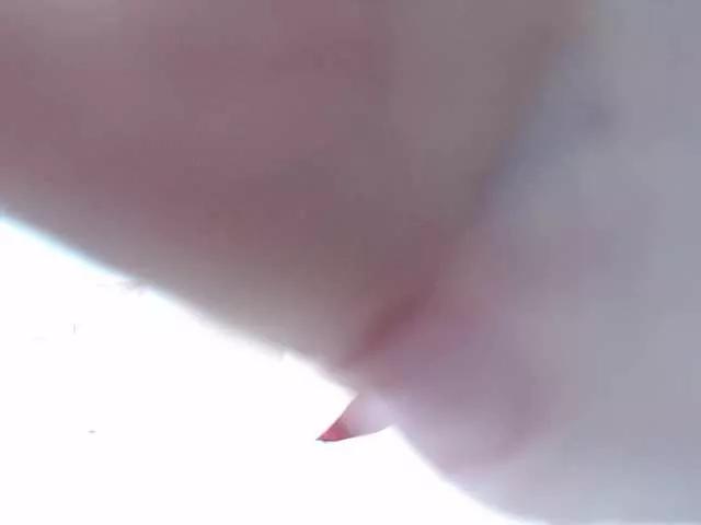 b4by-Emilia from BongaCams