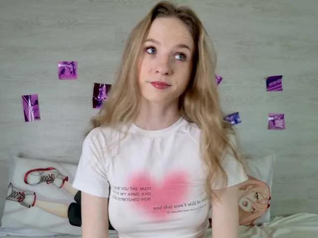 b4by-Emilia from BongaCams is Freechat