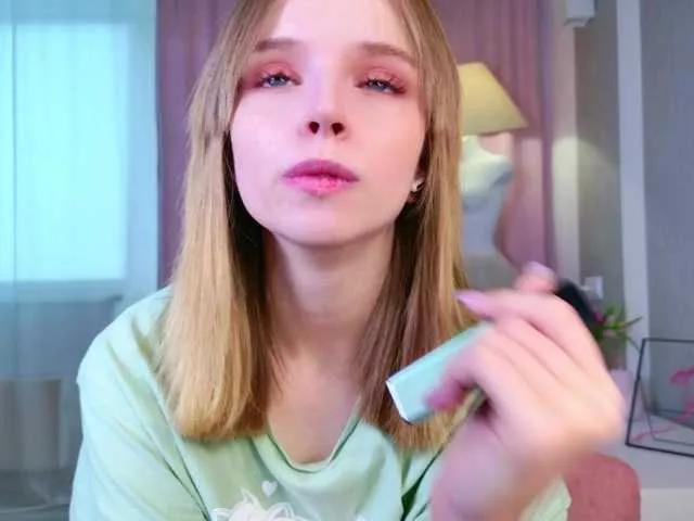 b4by-lol1 from BongaCams