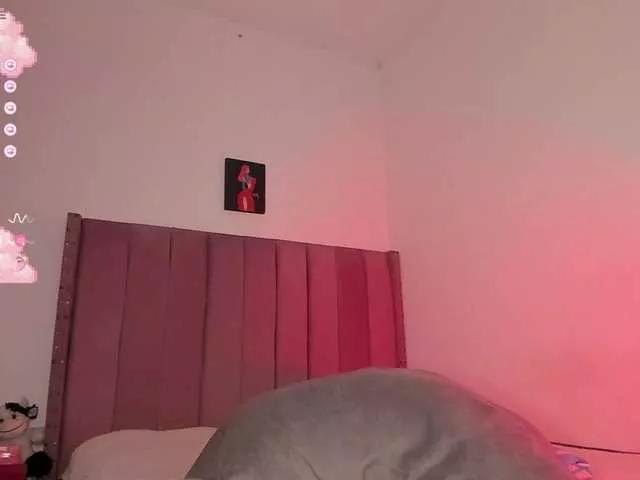 BellaXtar from BongaCams