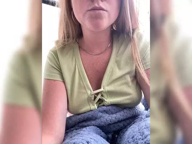 Businkaa from BongaCams