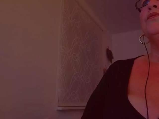Connyat99 from BongaCams