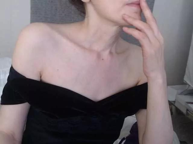 deadivina from BongaCams