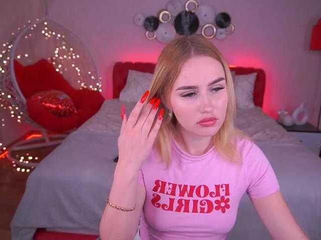 DivineJass from BongaCams