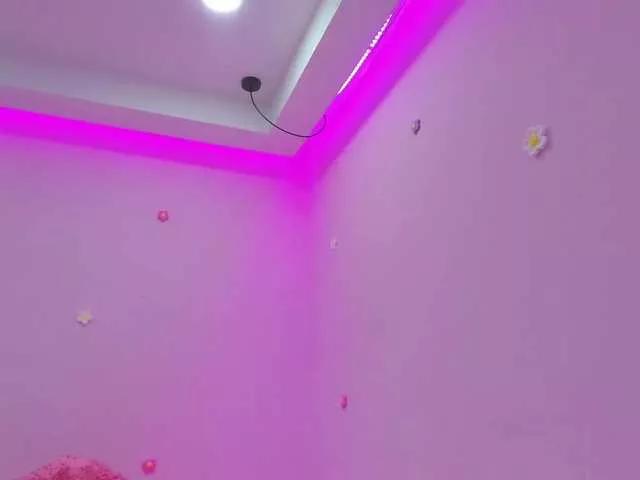 dixxiee from BongaCams
