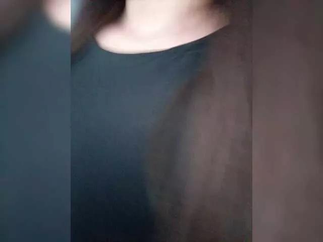 EinnyMure from BongaCams