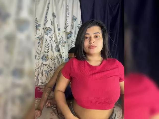 EleenaTylor from BongaCams