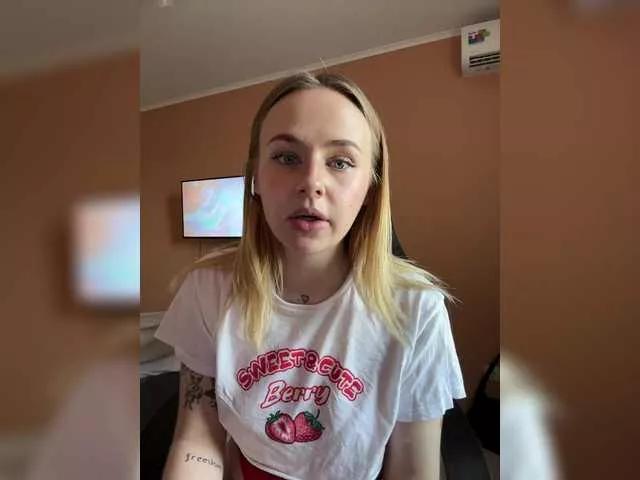 Elegantbabe from BongaCams