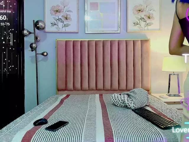 ElektraBlue from BongaCams