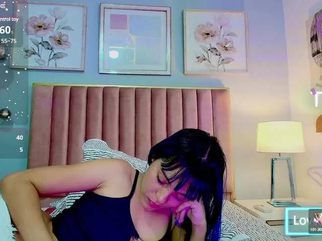 ElektraBlue from BongaCams