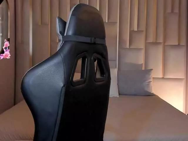 EllaClark from BongaCams