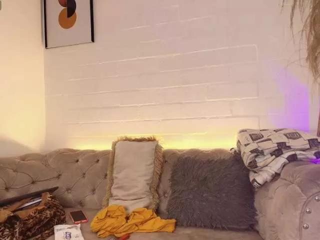 EllenaBoobs from BongaCams