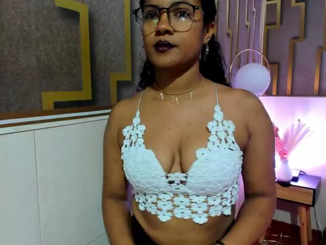 emma-arias on BongaCams 