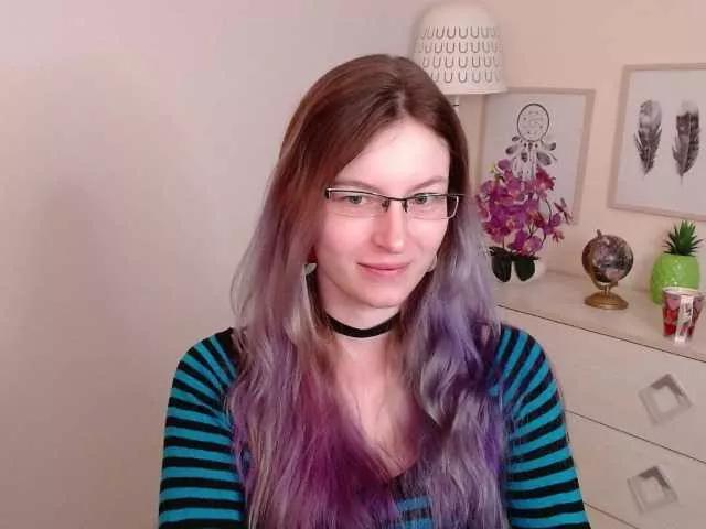 EmmaHeart from BongaCams