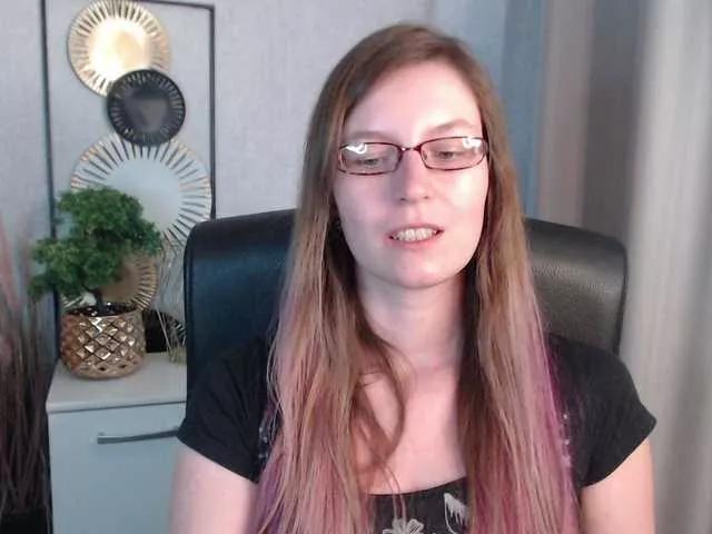 EmmaHeart from BongaCams