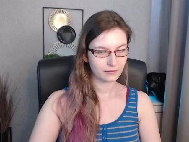 EmmaHeart from BongaCams
