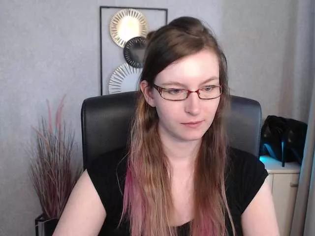 EmmaHeart from BongaCams