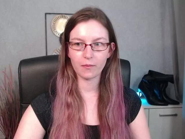 EmmaHeart from BongaCams