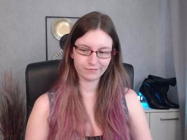 EmmaHeart from BongaCams