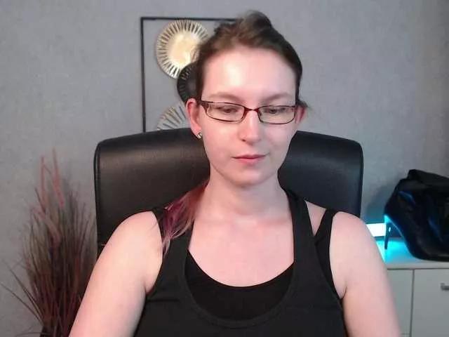 EmmaHeart from BongaCams