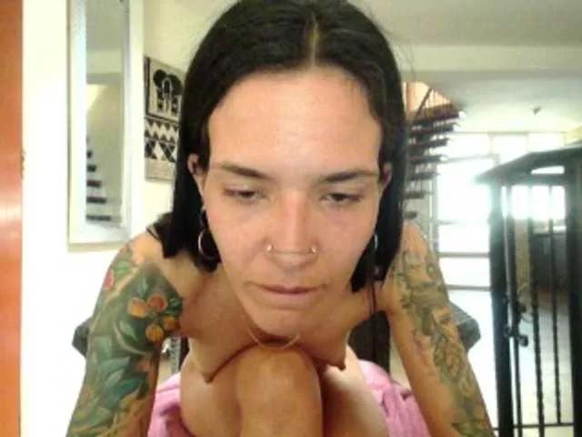emmaherby1 from BongaCams