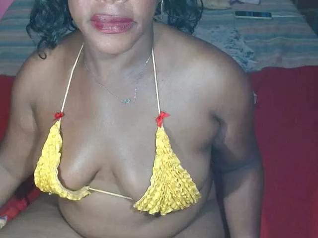 EMYYLI2 from BongaCams
