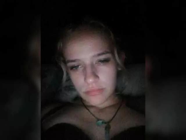 EvelynXKukla from BongaCams