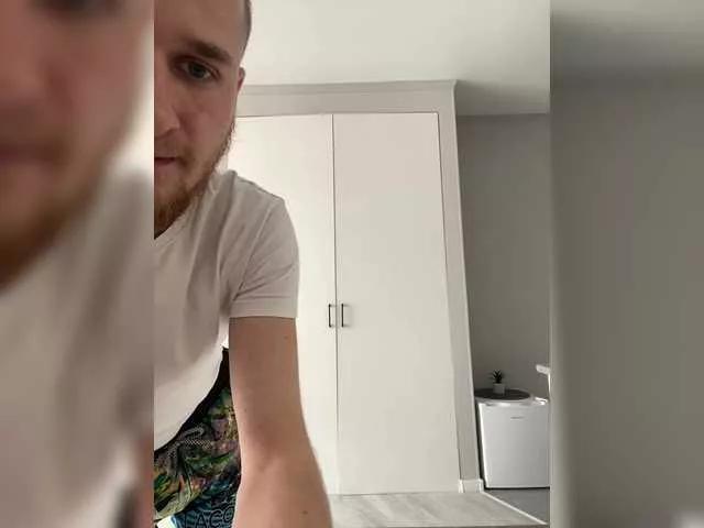 Gummy-Bears from BongaCams