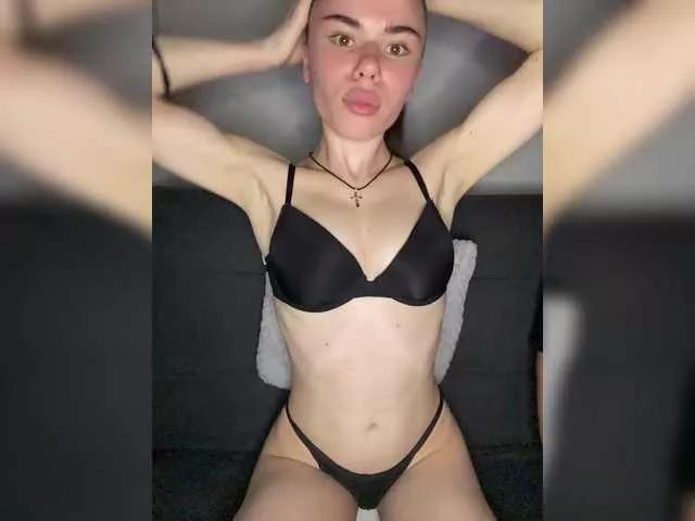 Gummy-Bears from BongaCams
