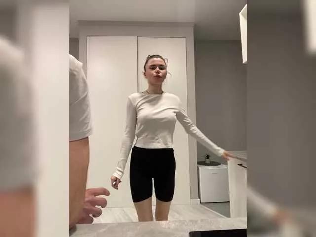 Gummy-Bears from BongaCams