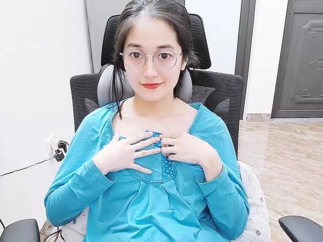 Hana099 from BongaCams