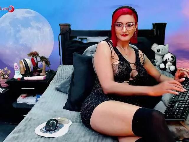 Hanna-Luna from BongaCams