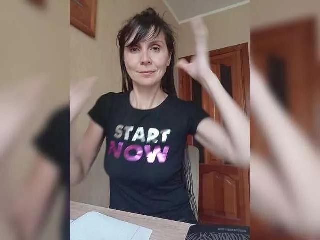 Hellenalonenochka from BongaCams