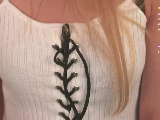 ilittleheara from BongaCams