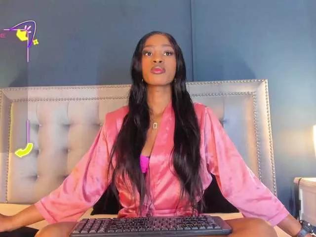 IssyRosse from BongaCams