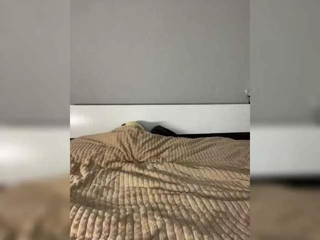 Julli-AZ1 from BongaCams