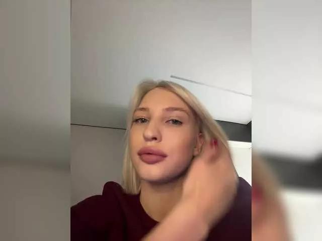 KettyPretty25 from BongaCams