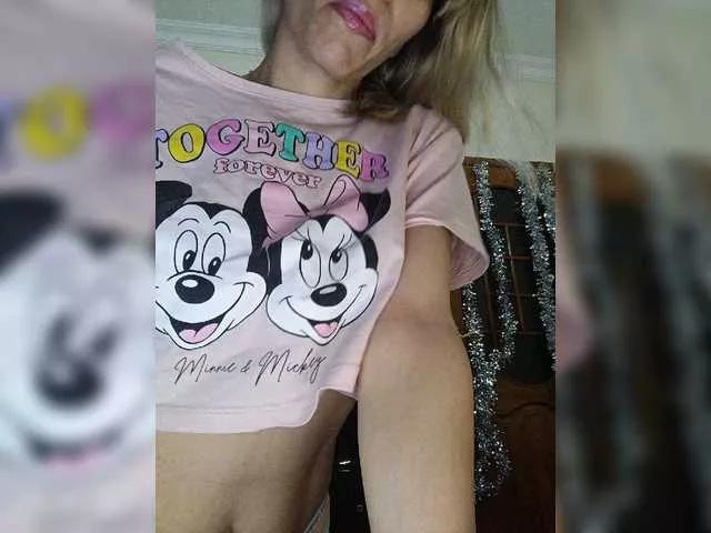Kitteen from BongaCams