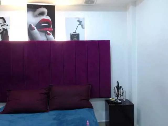Kyllee28 from BongaCams