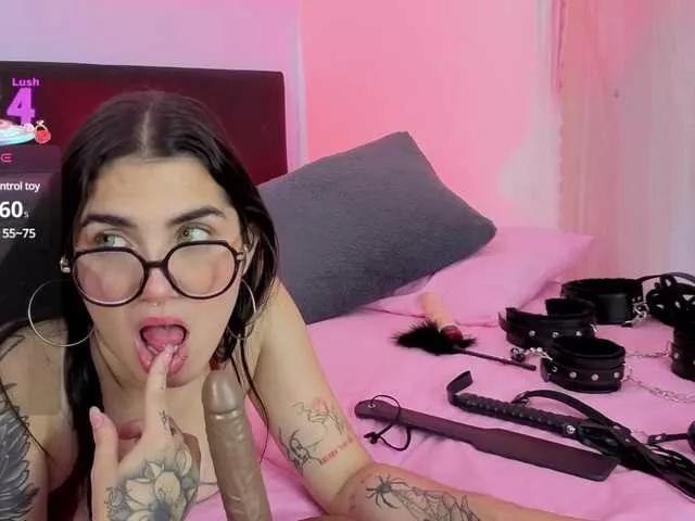 Lana01 from BongaCams