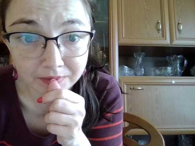 Larrisa3 from BongaCams