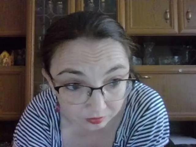 Larrisa3 from BongaCams