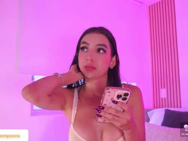 LillyThomps from BongaCams