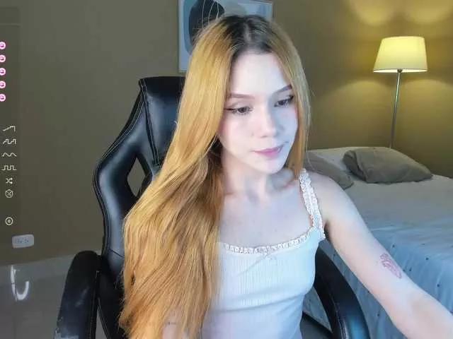 lilyeaston from BongaCams