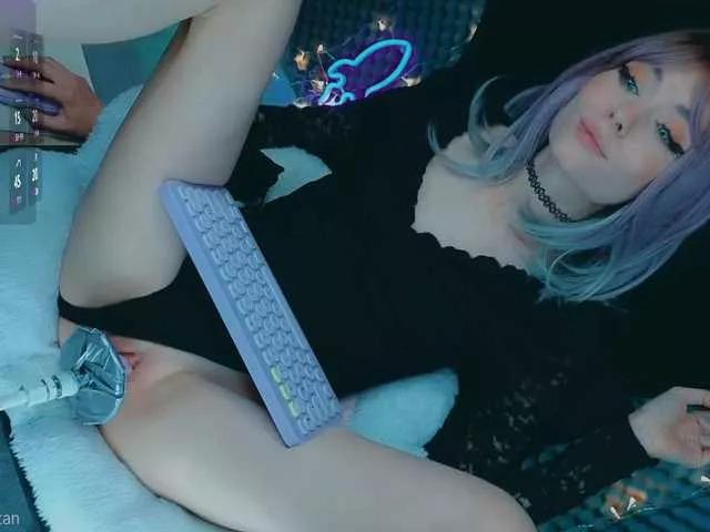 LISA-ALYSSA from BongaCams