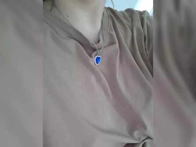 LittleDelora from BongaCams