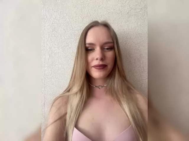 Lollca from BongaCams