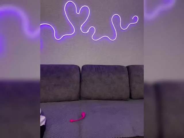 luxurycoup from BongaCams